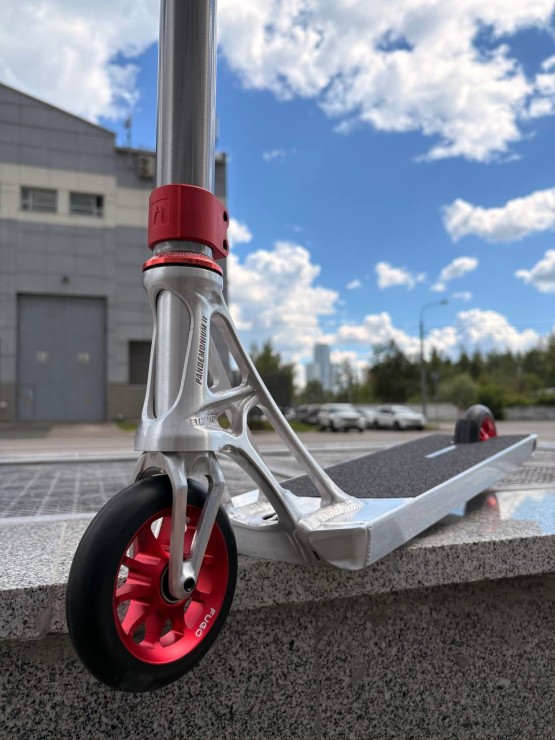 Трюковой самокат Hellride Кратос серебристый