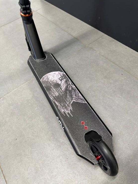 Трюковой самокат Hellride Dementor черный