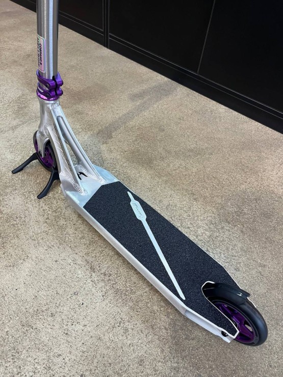 Трюковой самокат Hellride Kyusha серебристый