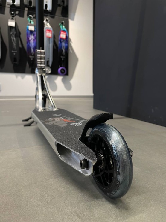 Трюковой самокат Hellride Shine v3 черный