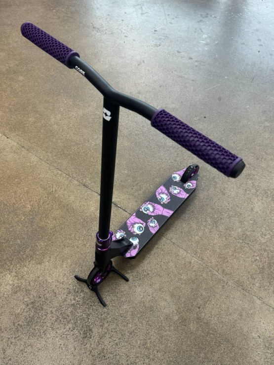Трюковой самокат Hellride Gnom черный / фиолетовый