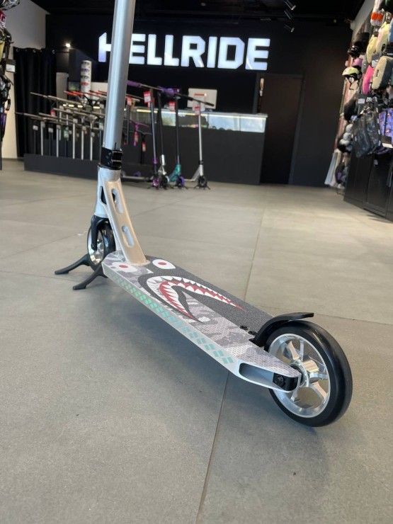 Трюковой самокат Hellride Silver shark серебристый