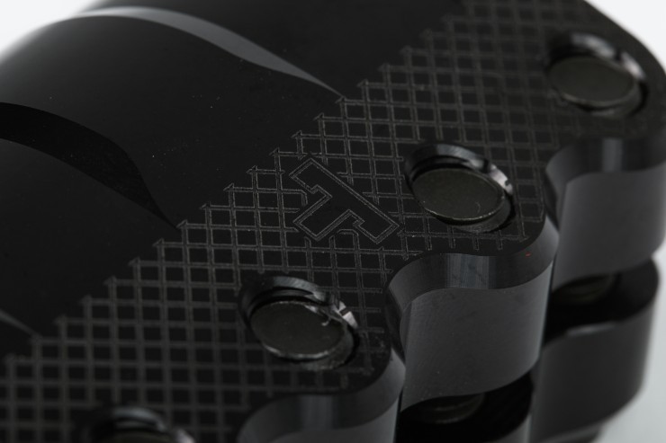 Зажим Tilt Selects Nikita SCS LT черный