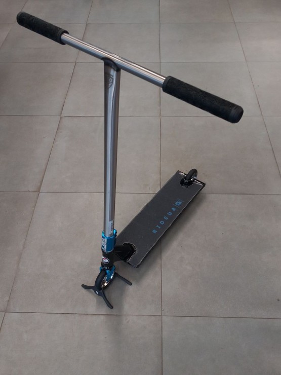 Трюковой самокат Hellride 65biff черный / синий