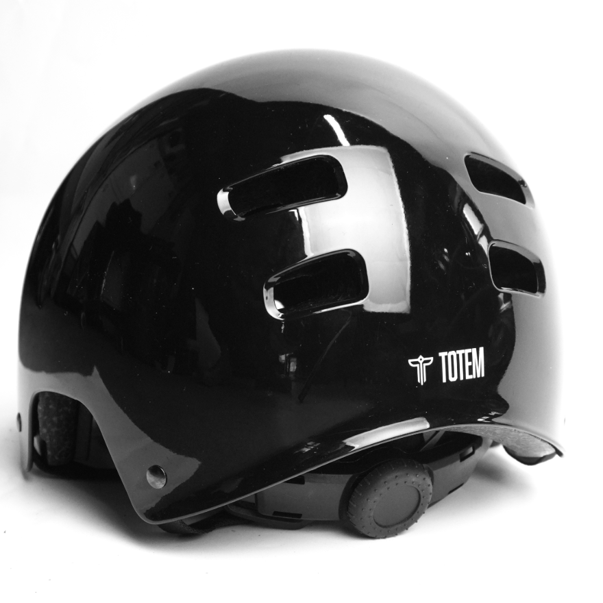Шлем Totem Classic v2 черный матовыйчерный глянец