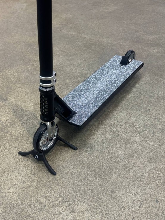 Трюковой самокат Hellride Glamur черный