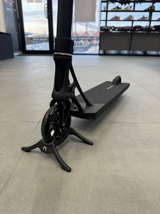 Трюковой самокат Hellride Back In Black черный