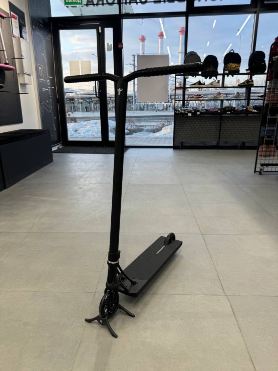 Трюковой самокат Hellride Back In Black черный