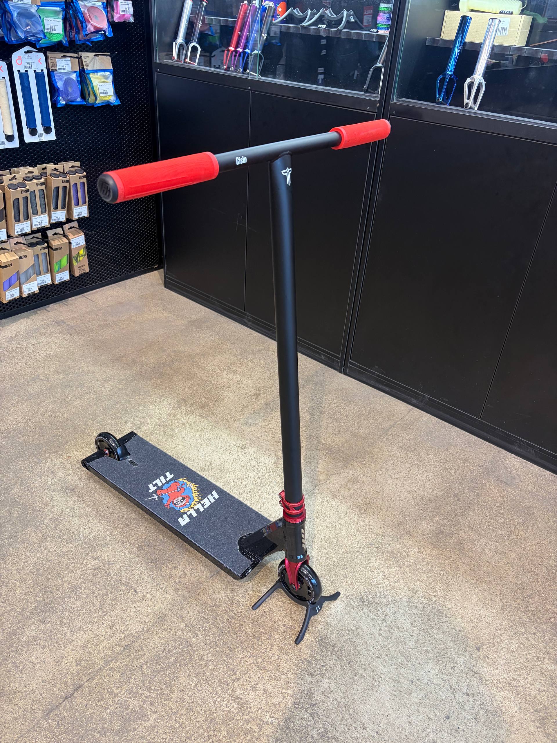 Трюковой самокат Hellride Zavet черный