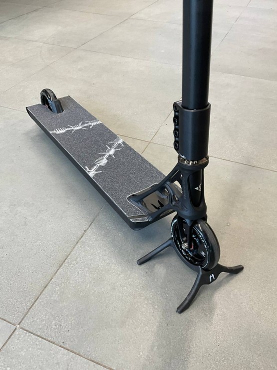 Трюковой самокат Hellride Back In Black v2 черный