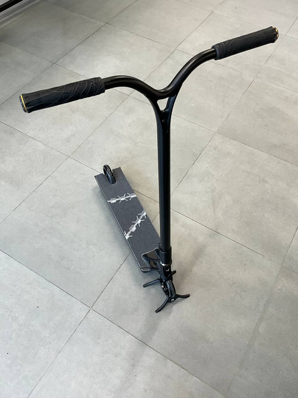 Трюковой самокат Hellride Back In Black v2 черный